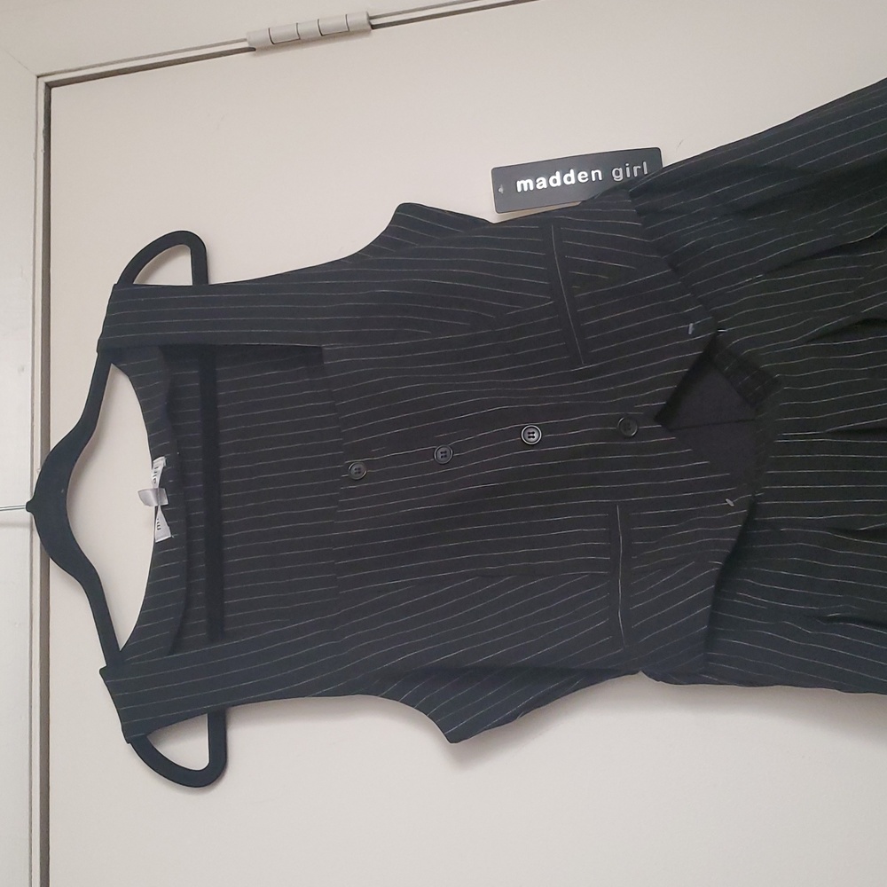 *NWT* Madden Girl Black Pinstripe Mini Dress - Picture 5 of 16